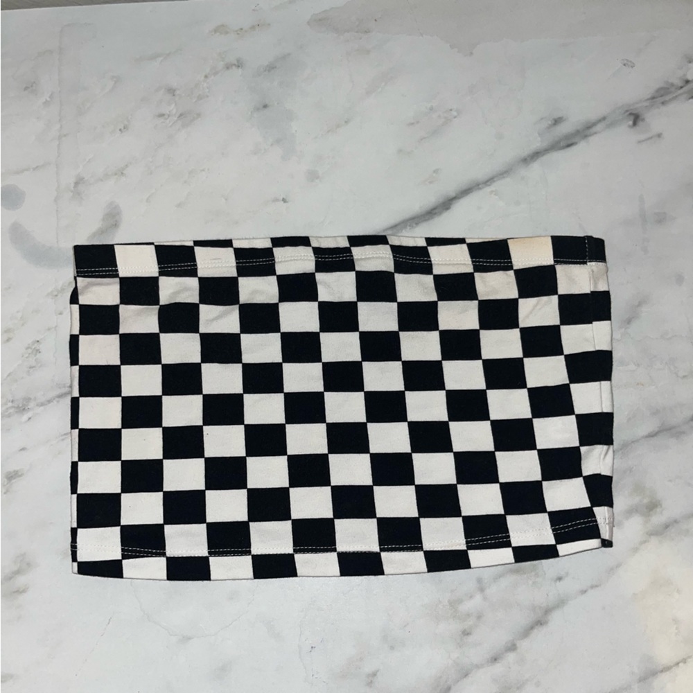 Checkerboard strapless crop top
